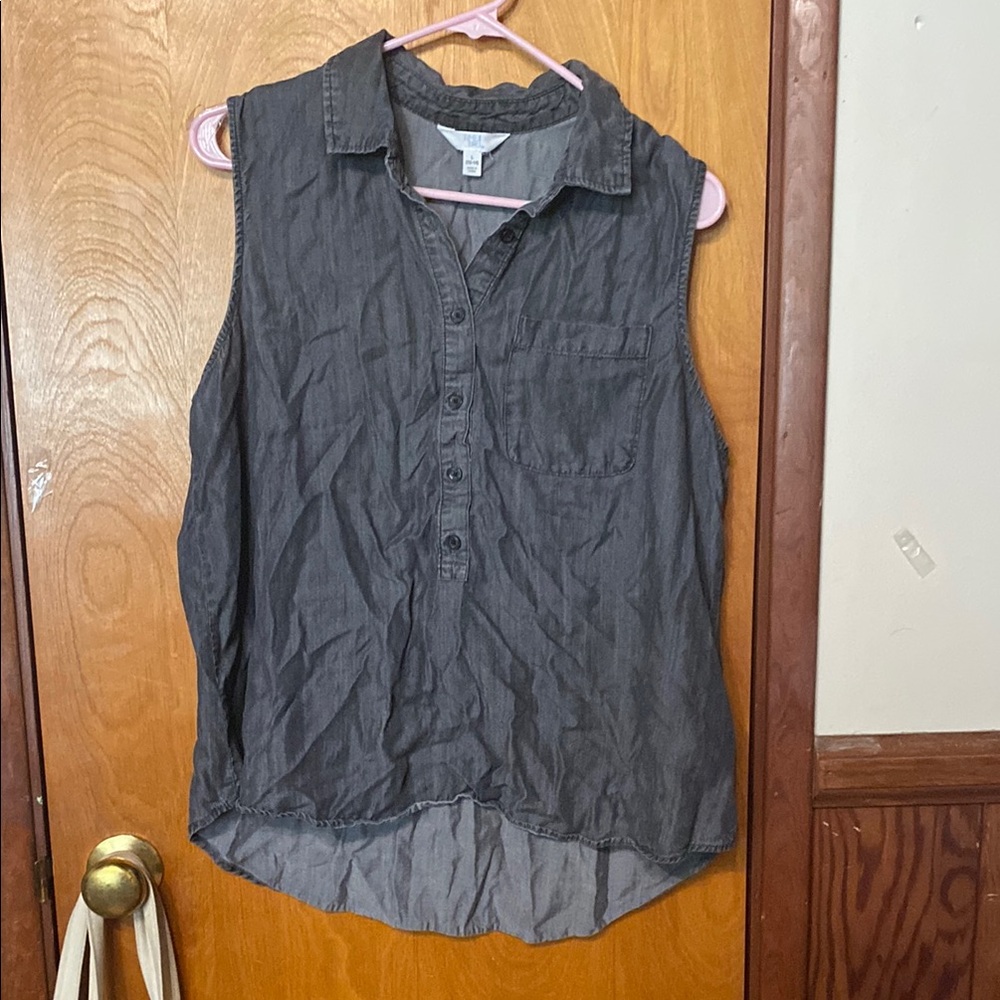 Time and Tru Charcoal Sleeveless Top